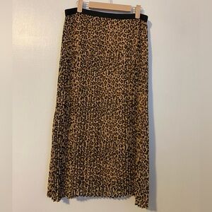 Good Hart large skirt cheetah print pleated pull on nwt